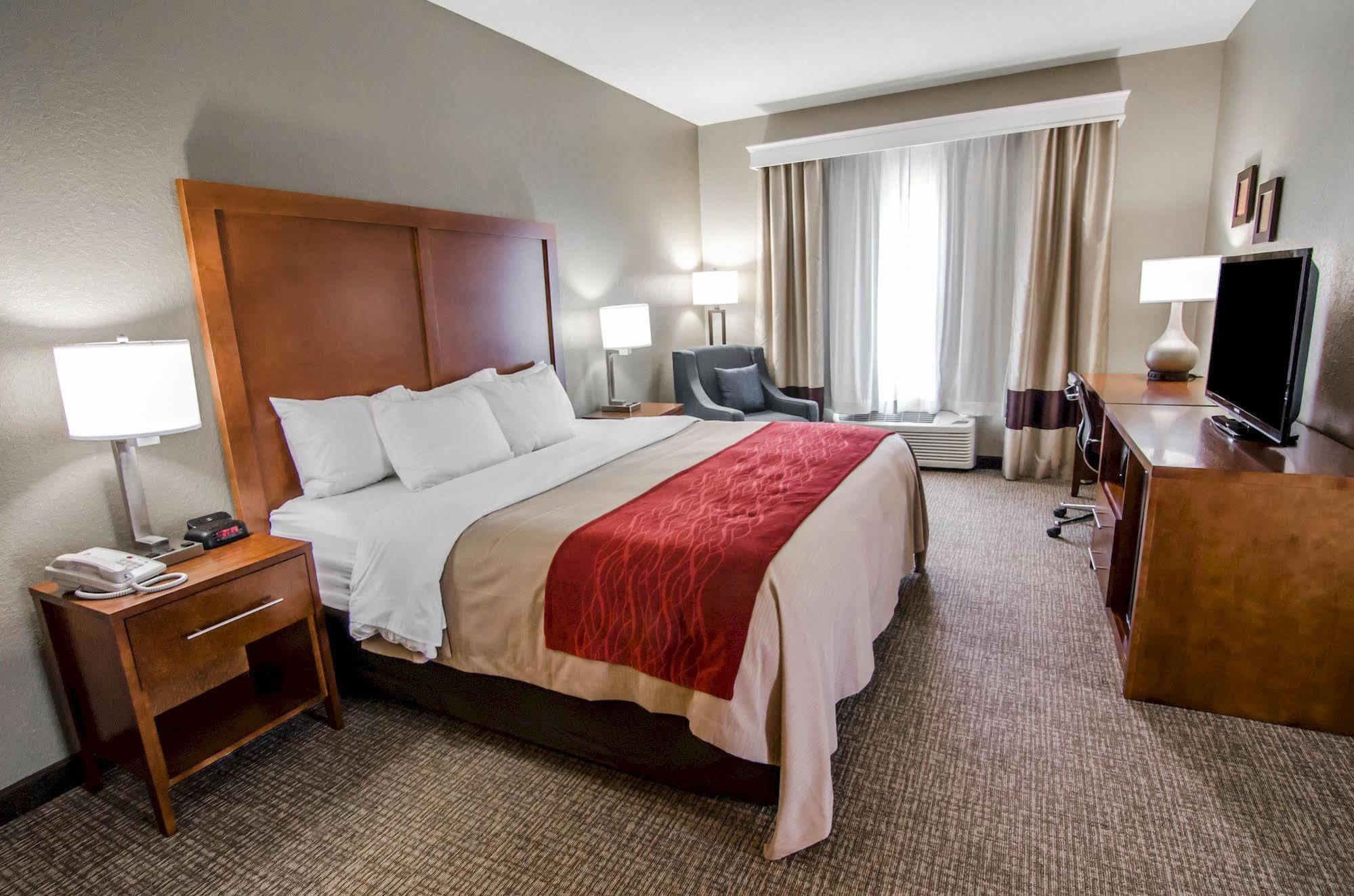 Comfort & Hotel Pittsburg